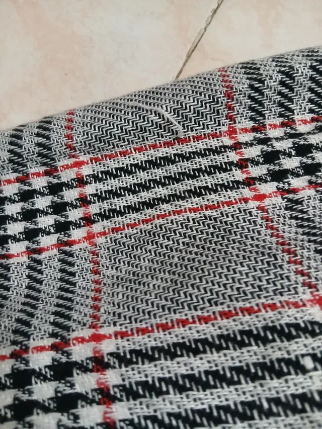 Zara Cappotto nero rosso principe di Galles