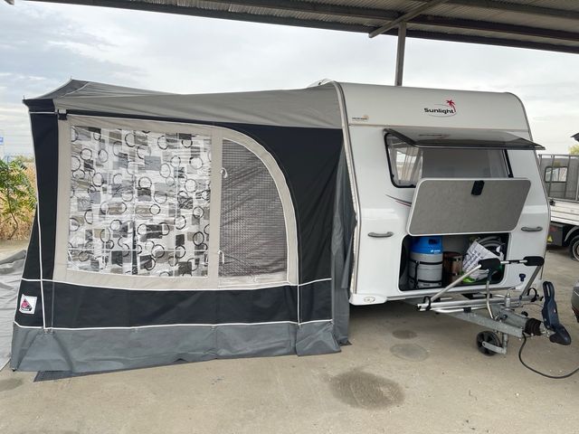 Caravana Sunlight C42D