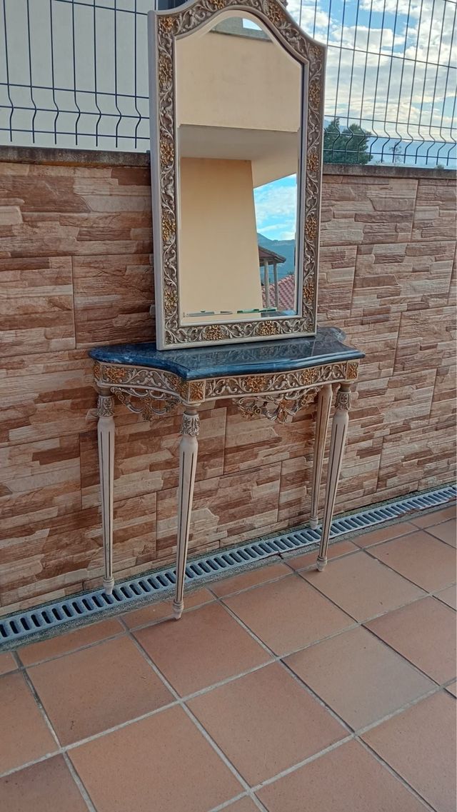 Móvel de Entrada com Espelho