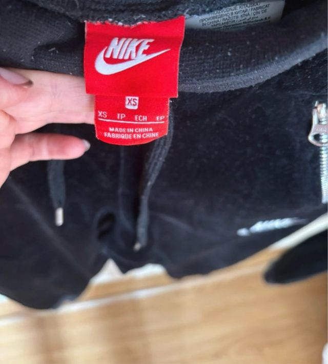 Chándal Nike Negra Terciopelo