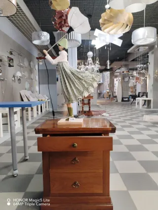 Comodino noce 3 cassetti