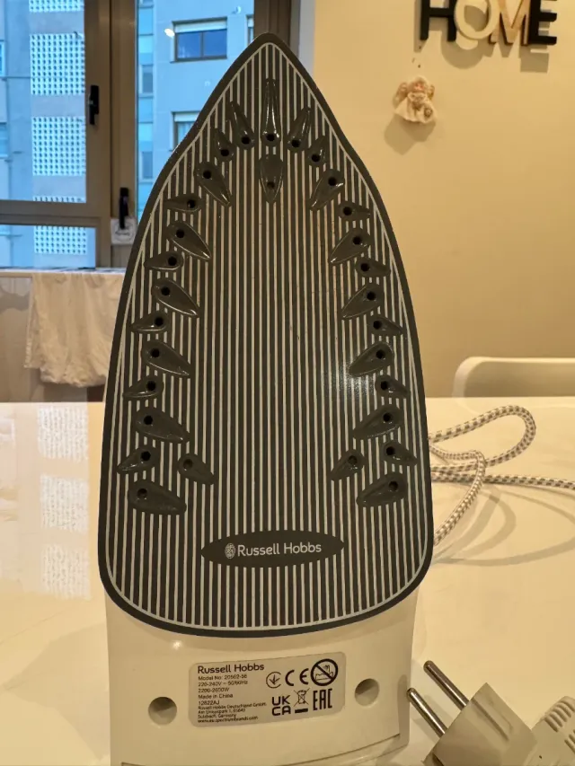 Plancha de Vapor Russell Hobbs