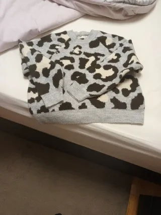 Jersey estampado leopardo gris