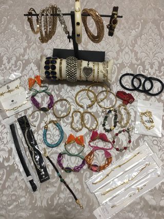 Lote de pulseras nuevas sin estrenar