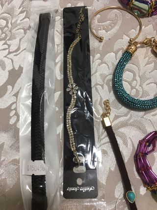 Lote de pulseras nuevas sin estrenar