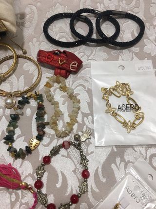 Lote de pulseras nuevas sin estrenar