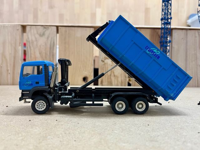 Cerco offerte Camion MAN multilift con gru