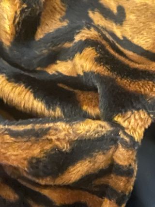 Sciarpa maculata ecopelliccia con tasche