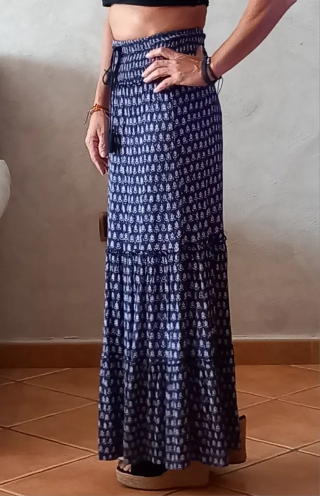 Falda Pull & Bear Violeta y blanca