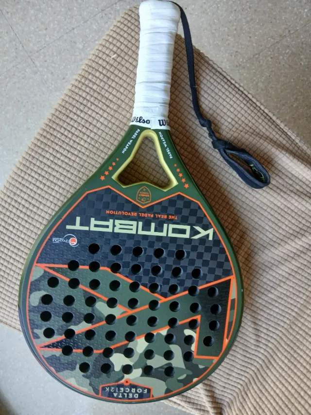 Pala de pádel Kombat Delta Force 12K