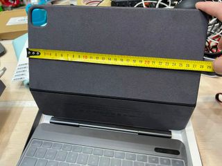 Bettdow Funda magnética para iPad Air de 13 pulgad