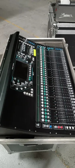 Allen Heath SQ7 Mesa de Mezclas Digital, con 32 pr