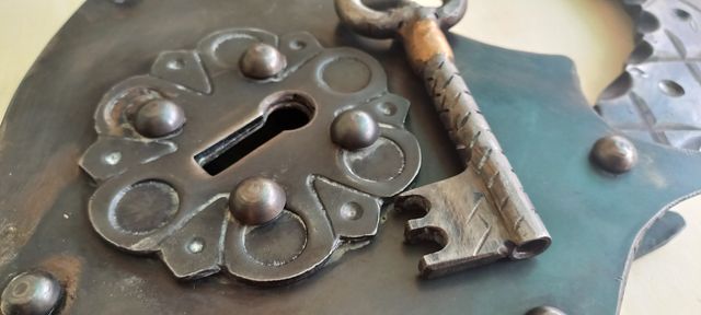 Candado Medieval Gigante