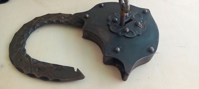 Candado Medieval Gigante