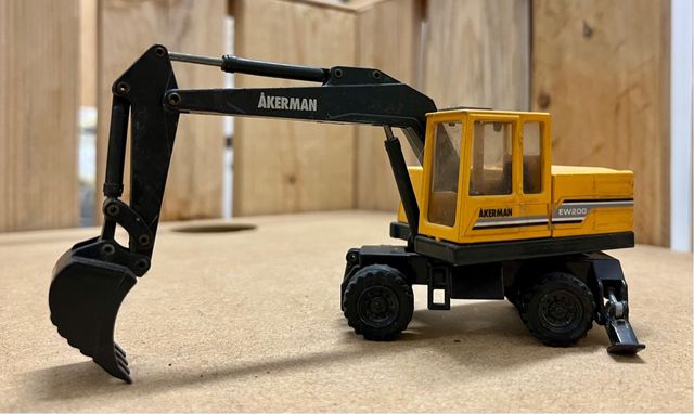 Cerco offerte per Escavatore Akerman EW200