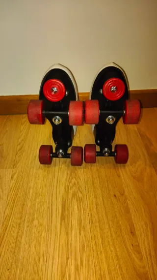 Patines de 4 ruedas blancos T. 39