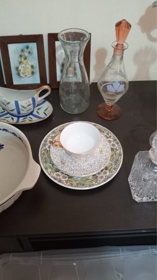 Conjunto de louça e decorações