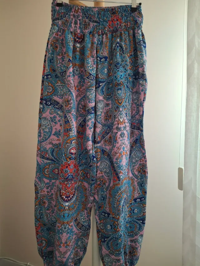 Pantalón ancho estampado Shein Talla M