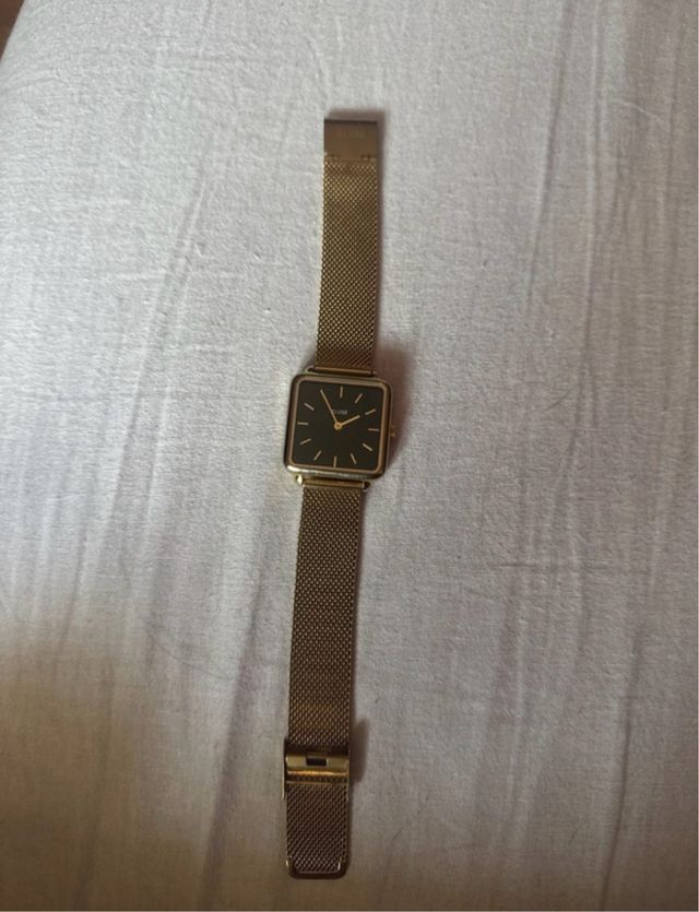 Reloj Cluse Cuadrado Dorado y Negro
