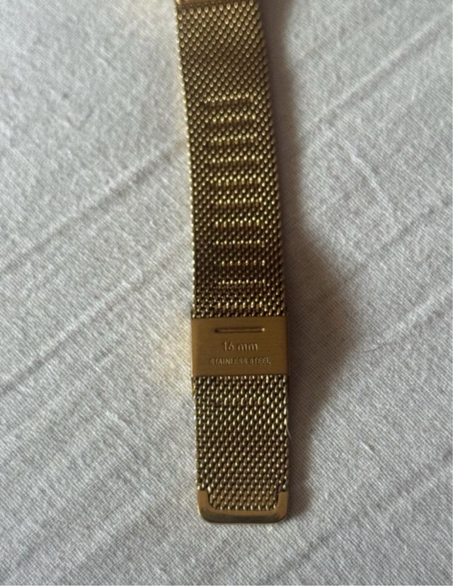 Reloj Cluse Cuadrado Dorado y Negro