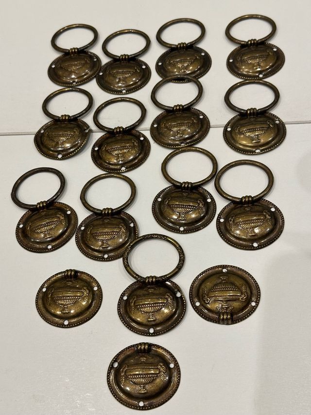 Tiradores clásicos bronce metal (18 uds)