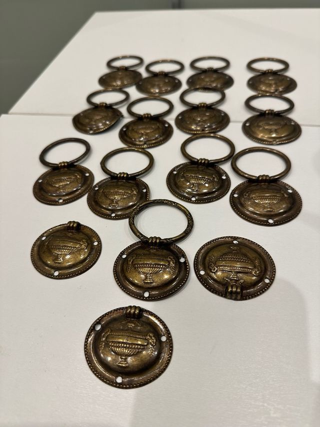 Tiradores clásicos bronce metal (18 uds)