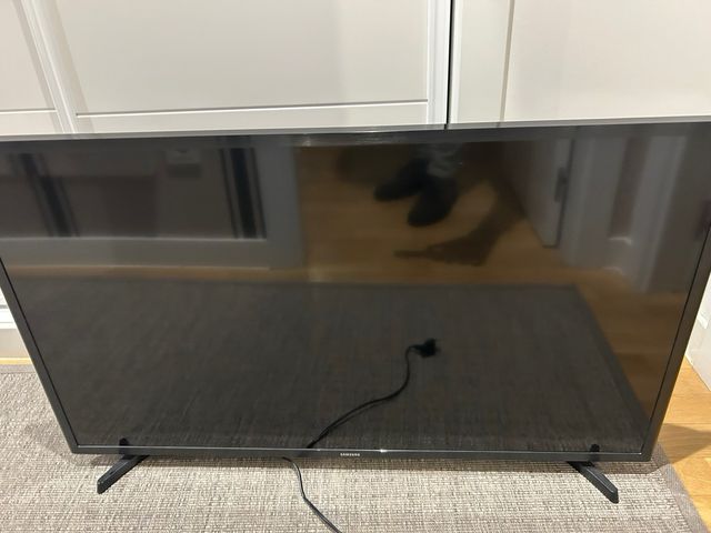 TV Samsung 40 Smart TV acceso a Netflix y Prime