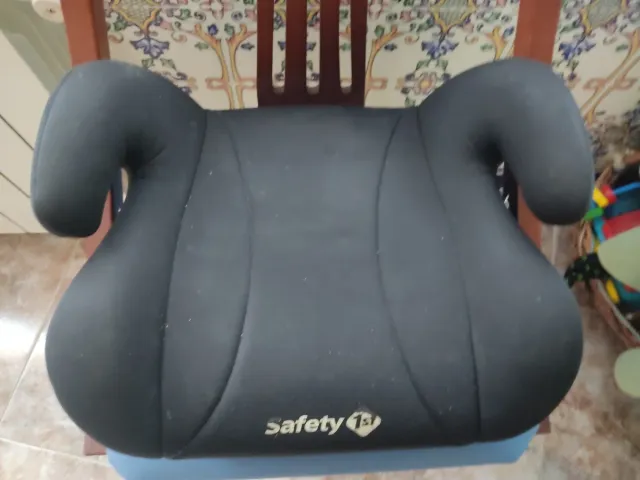 Asiento elevador coche Safety 1st