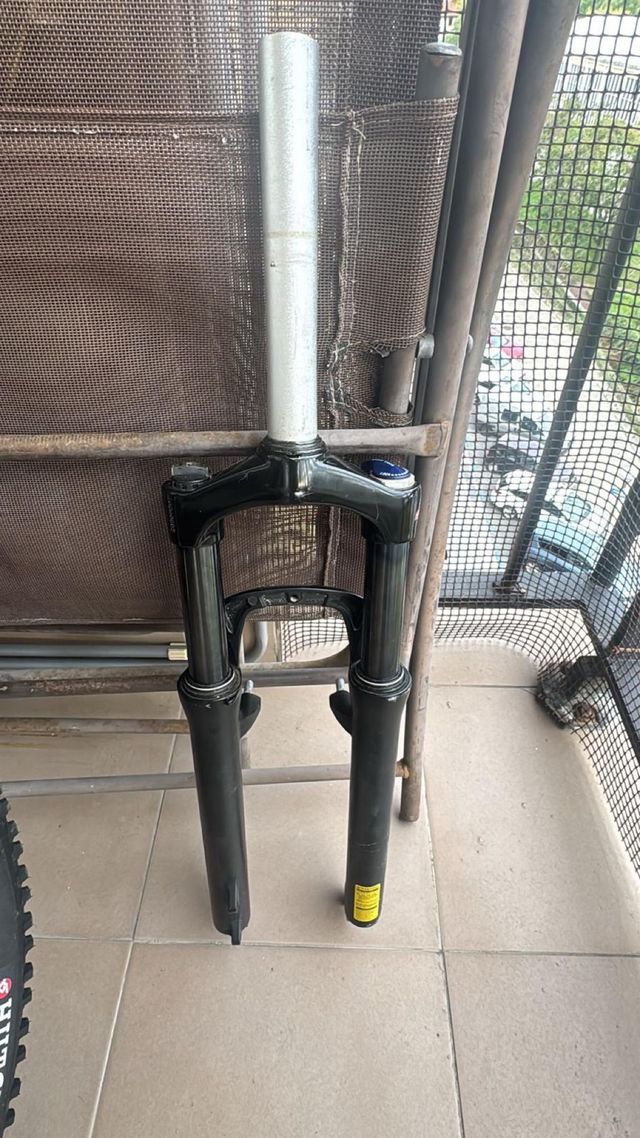 Horquilla de bicicleta negra