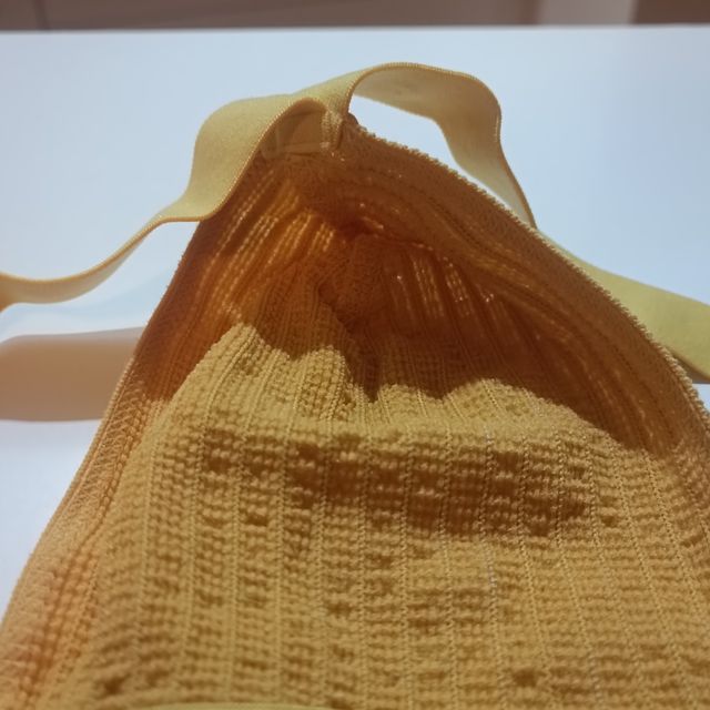 Suspensorio amarillo