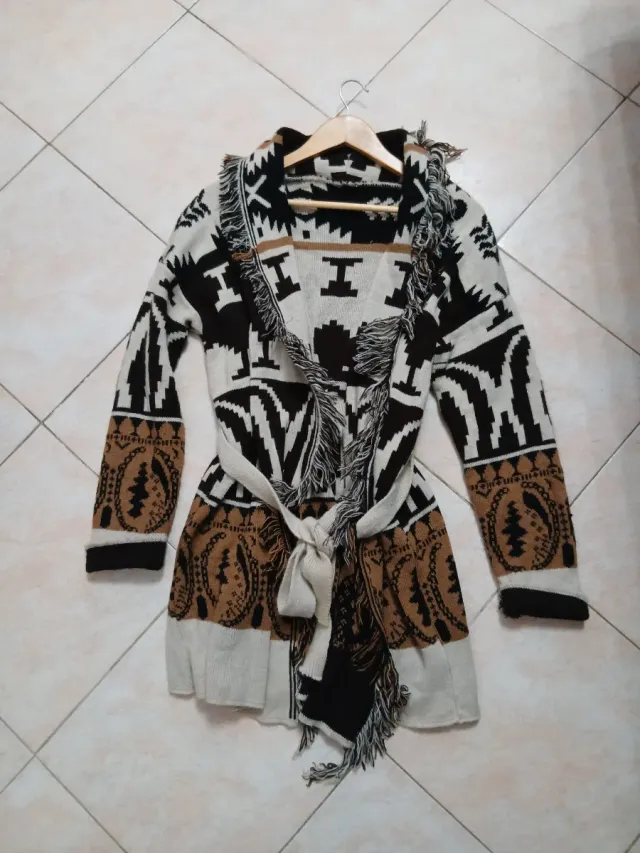 Maglione soprabito con frange