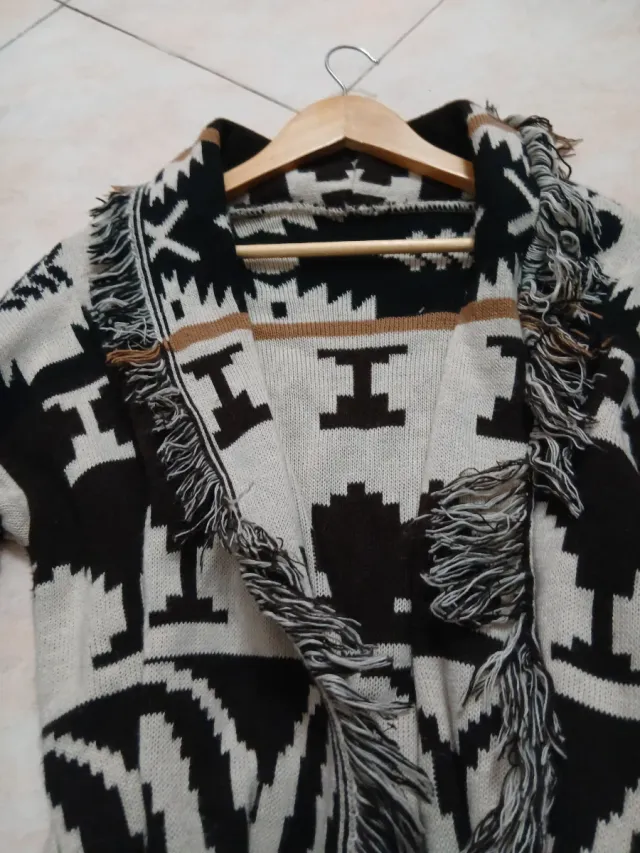 Maglione soprabito con frange