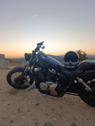 Honda Shadow VT 750 Black Widow