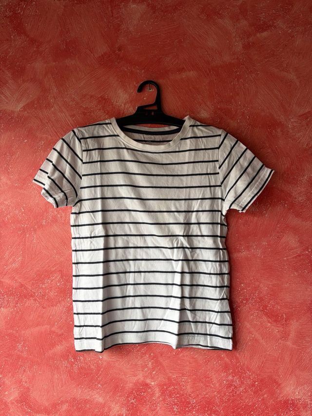 Camiseta de rayas para niño