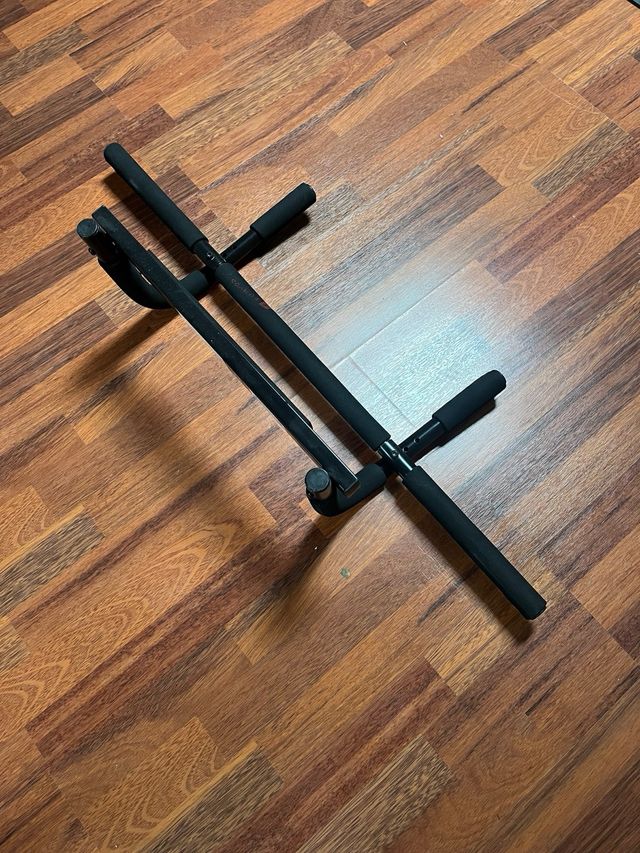 Barra de dominadas para puerta