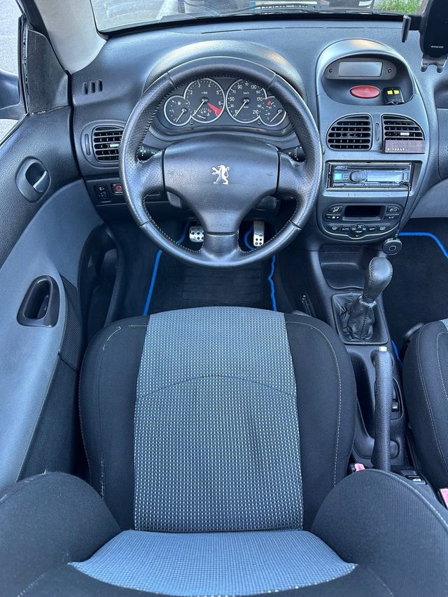 Peugeot 206 2003