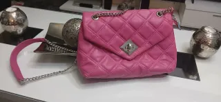 Bolso Rosa Fucsia Acolchado Cadena