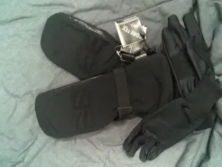 Manoplas y Guantes Gore-Tex Negros