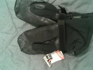 Manoplas y Guantes Gore-Tex Negros