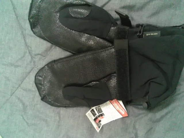 Manoplas y Guantes Gore-Tex Negros