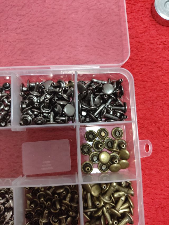 Kit Tachuelas y Remaches