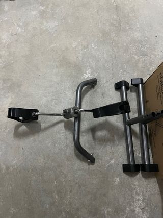 Máquina de pedales para ejercicio sentado