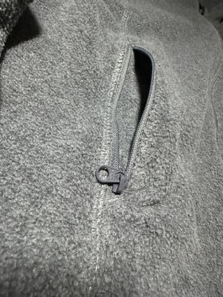 Forro polar Quechua original – M – Gris Oscuro