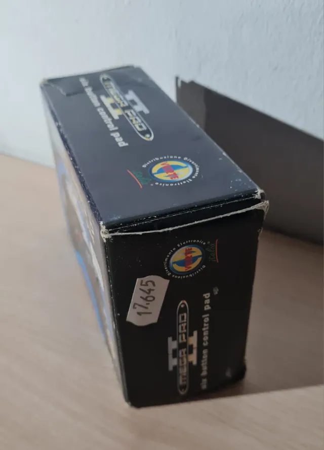 Mando 6 botones para Sega Mega Drive en caja