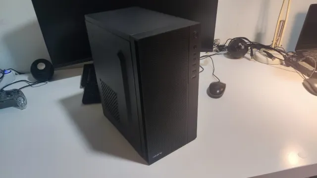 PC Gamer Ultracompacto Ryzen 1600 rx580 8Gb