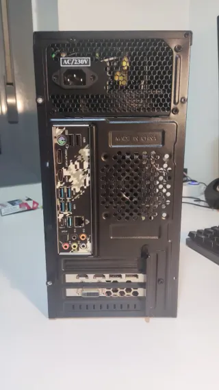 PC Gamer Ultracompacto Ryzen 1600 rx580 8Gb