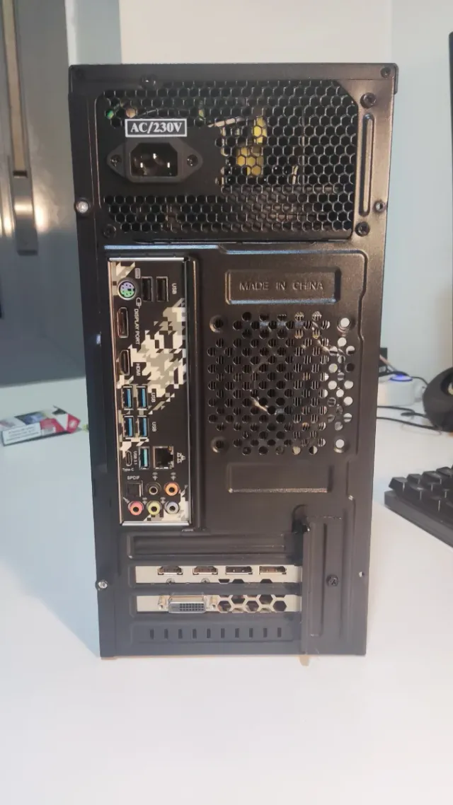 PC Gamer Ultracompacto Ryzen 1600 rx580 8Gb