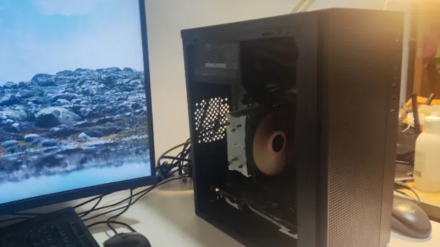 PC Gamer Ultracompacto Ryzen 1600 rx580 8Gb