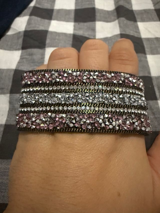 Pulsera de pedrería gris y rosa