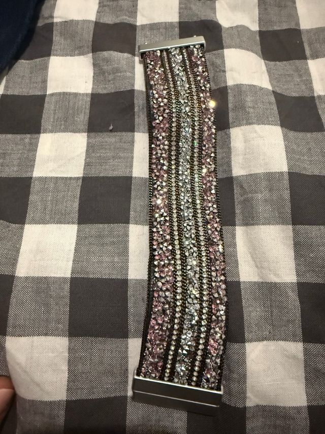 Pulsera de pedrería gris y rosa